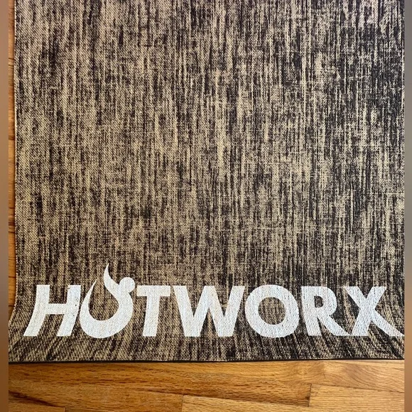 Hotworx yoga mats and towels - Picture 3 of 5